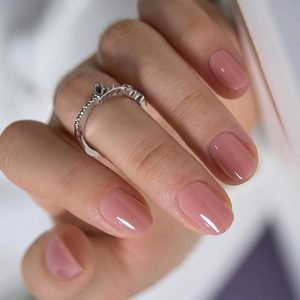 unique short nails